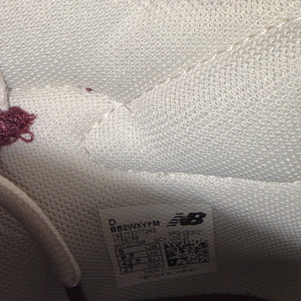 New Balance Two Wxy Burgundy Sneakers - Picture 8 of 8